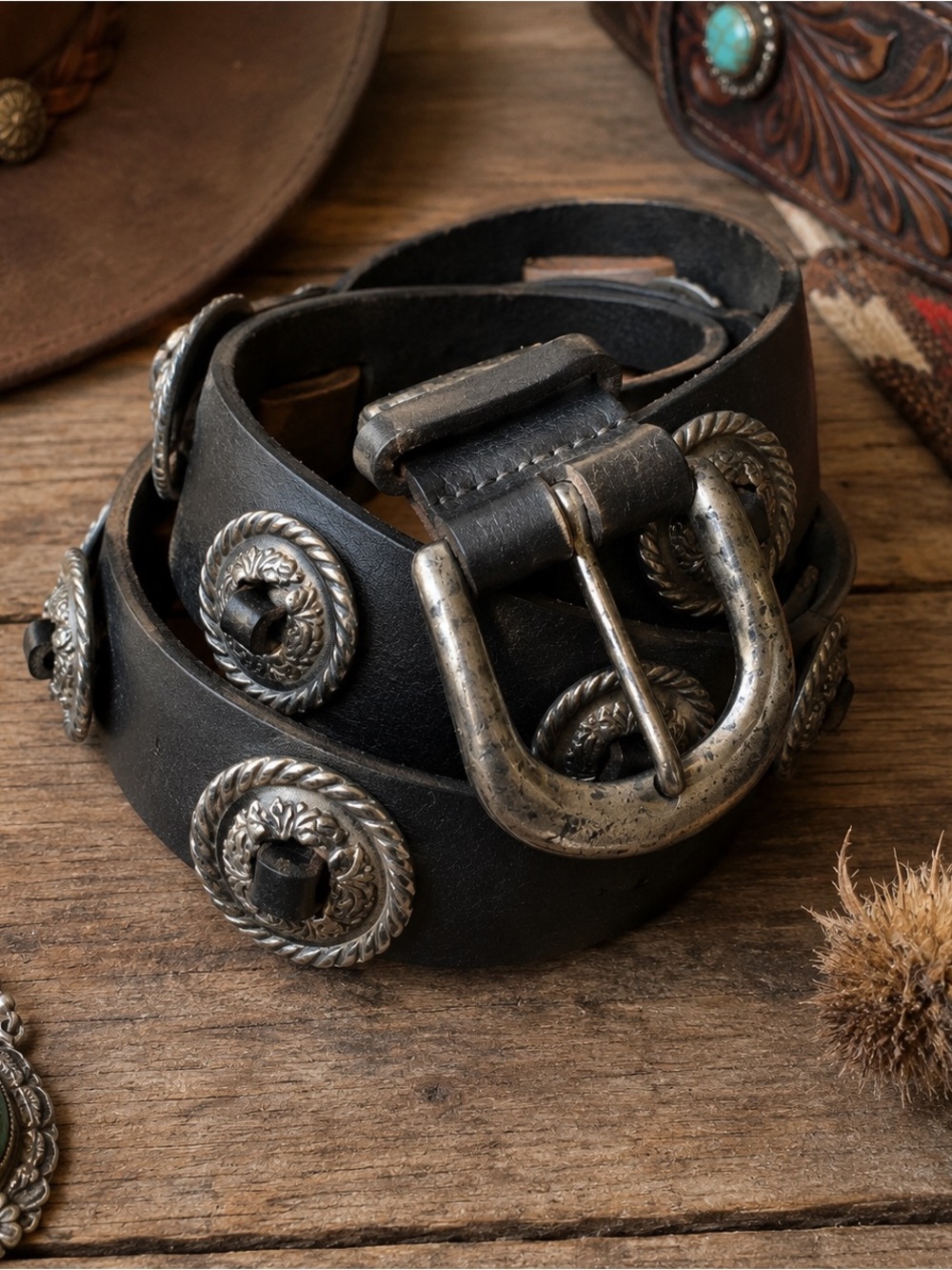 Vintage GUESS Black Leather Concho Belt Western Boho Silver Tone Size M/L